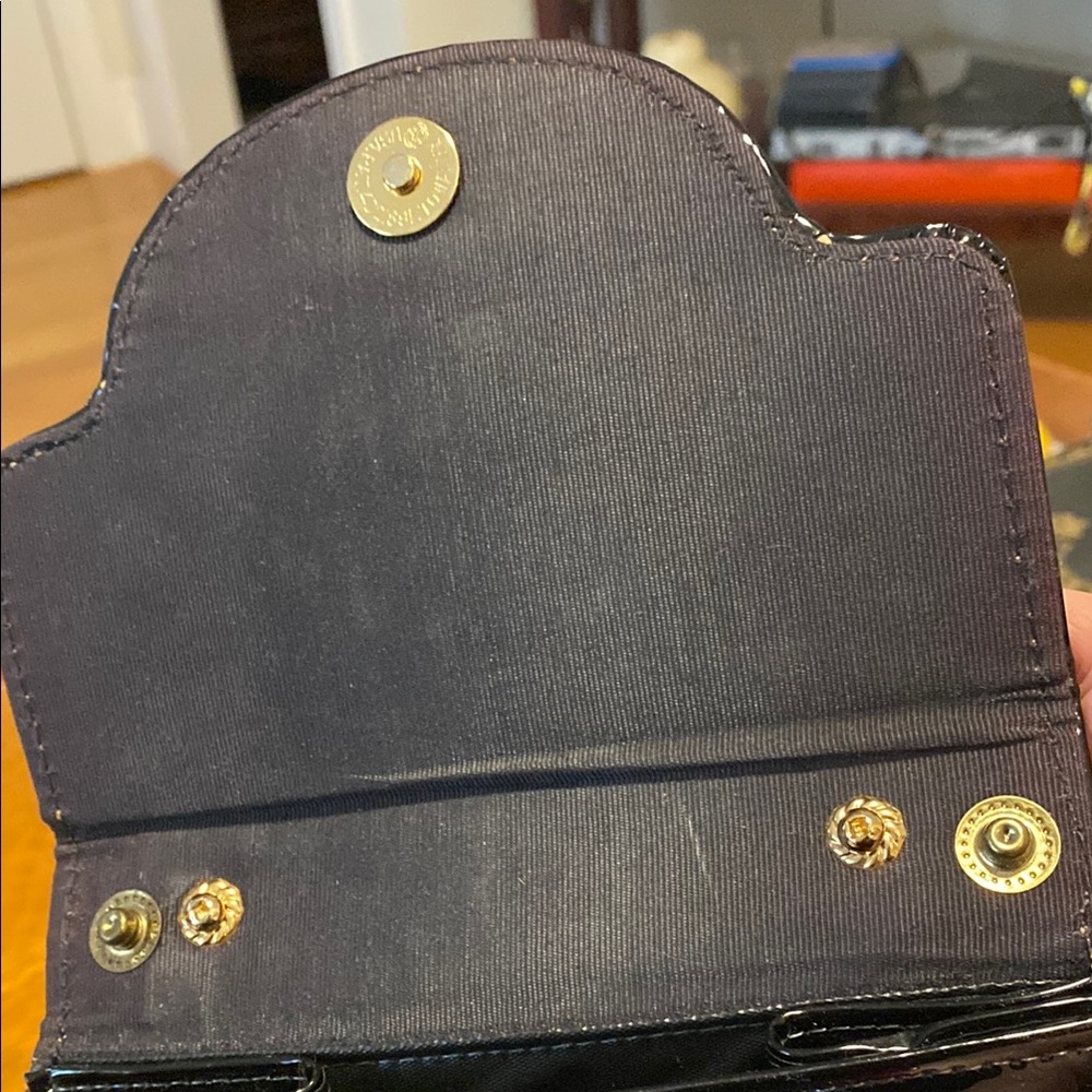 Chic Vintage Black patent leather Mini Bag with Gold Twisted Handle 1960’s - Picture 9 of 10